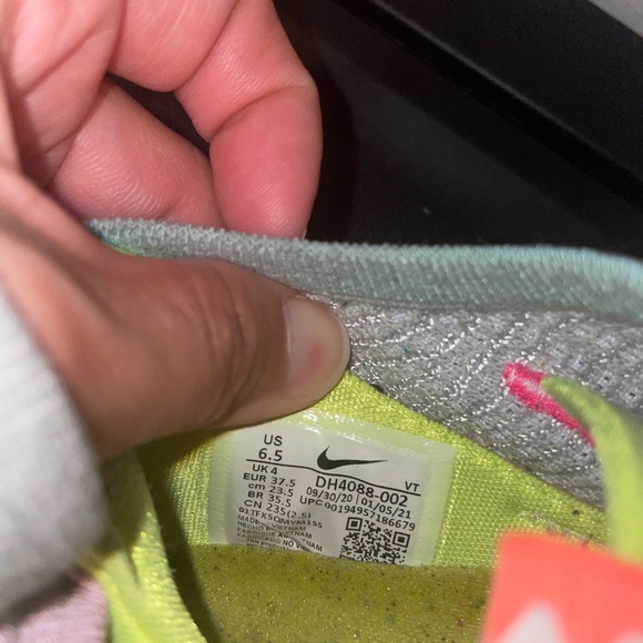 Women’s Nike Vapormax size 6.5 - Picture 2 of 8